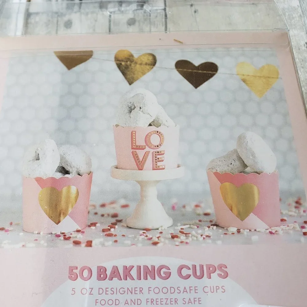 NWT - 50 Pink Heart and Love Baking Cups 2